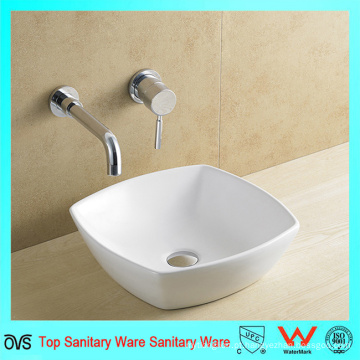 Feito em China Ceramic Design Bathroom Sanitary Wares Sink